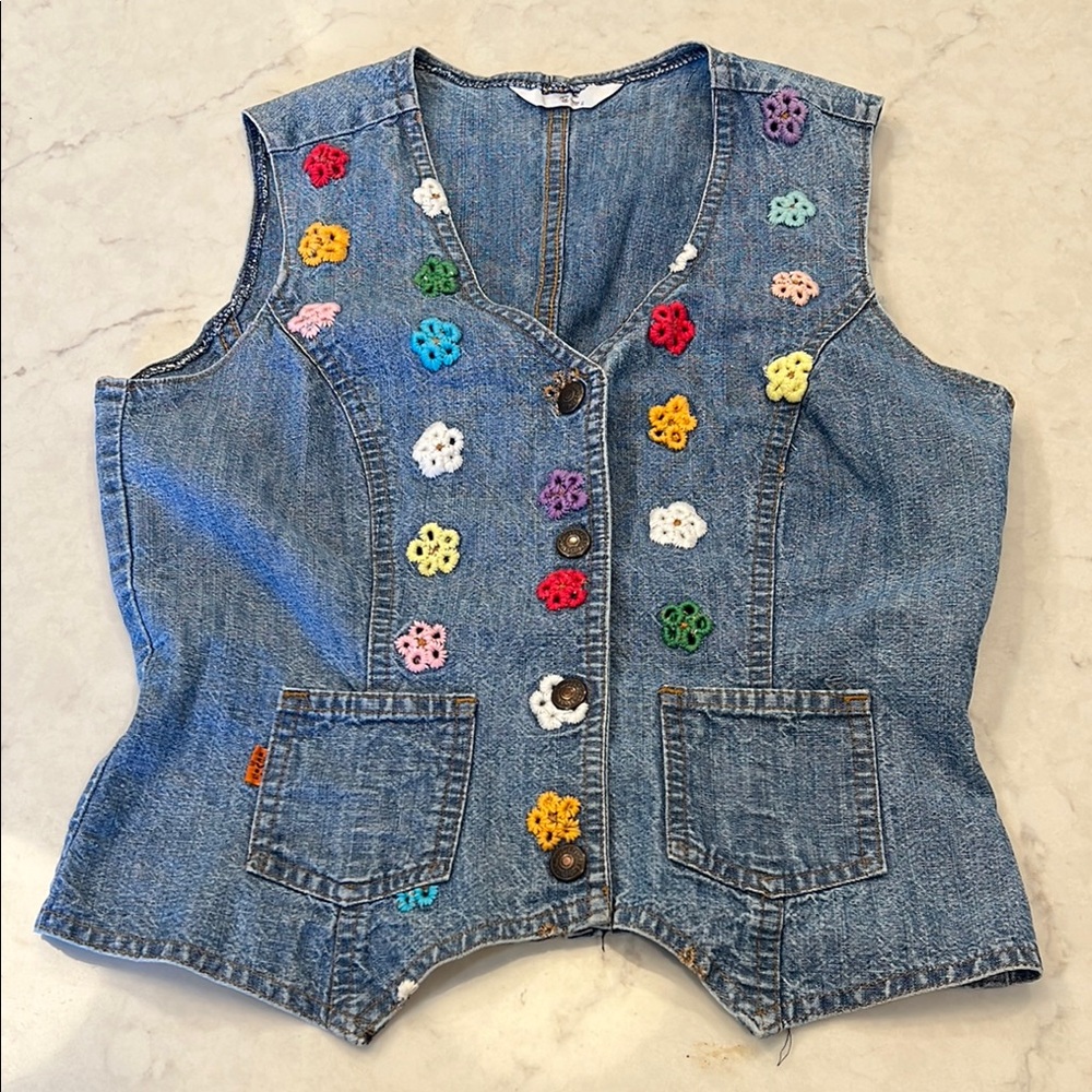 Levi’s Vintage‎ Crochet Flower Denim Vest Size Small